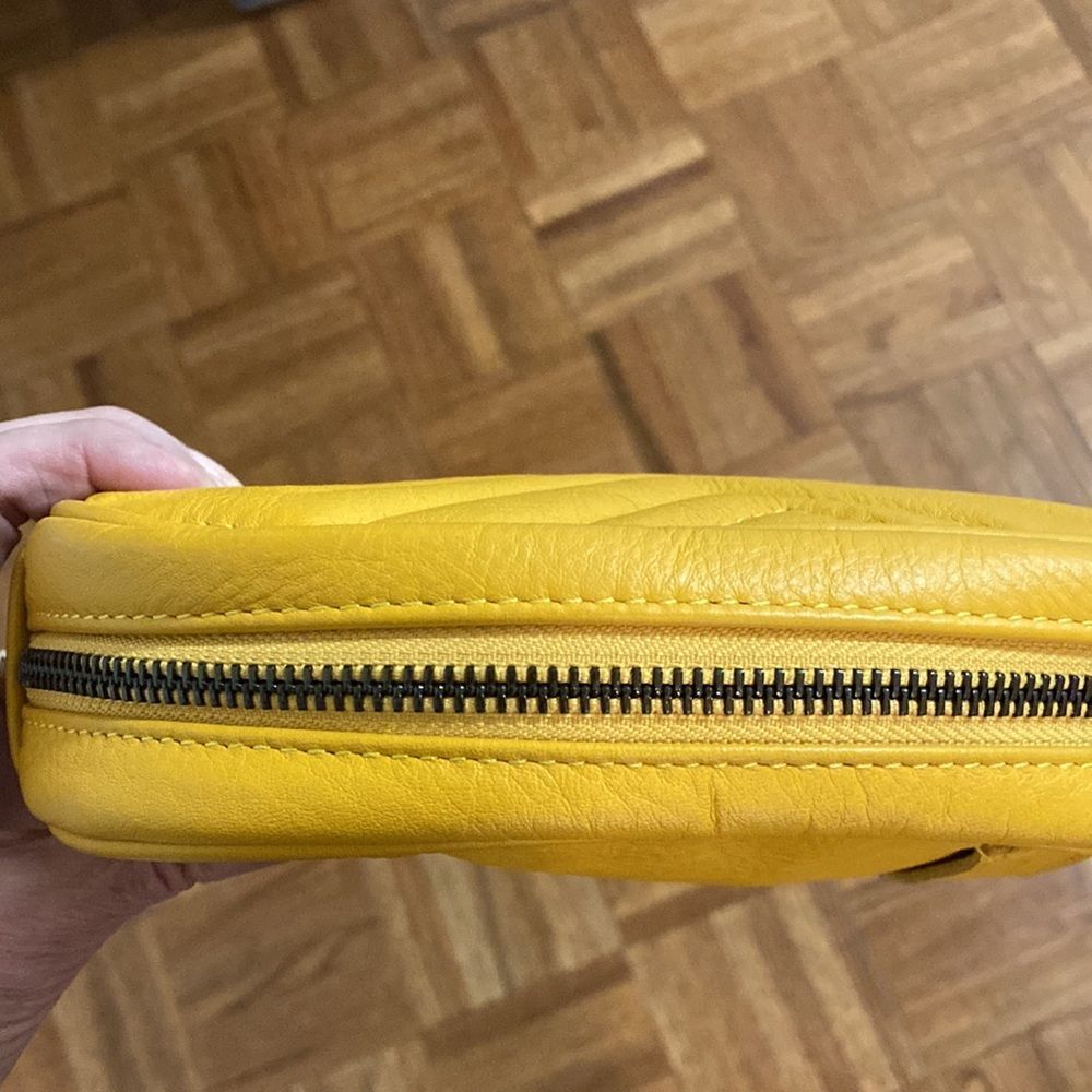 Italian Leather Bum Bag in Yellow Stitched design on front / gunmetal hardware. - Picture 3 of 13